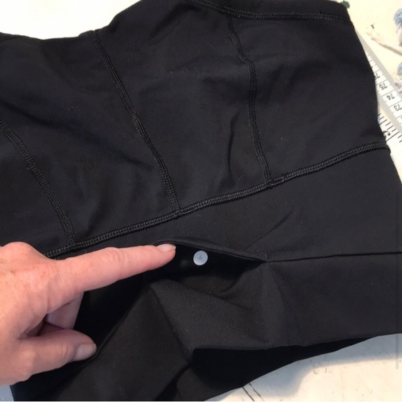 Lululemon shorts - Picture 3 of 4